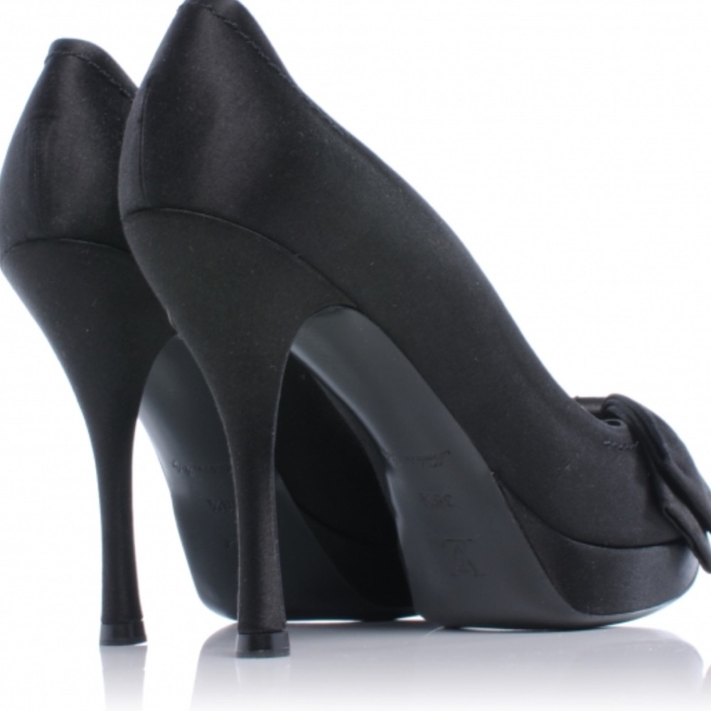 Louis Vuitton satin open toe heels on platform - Picture 4 of 16